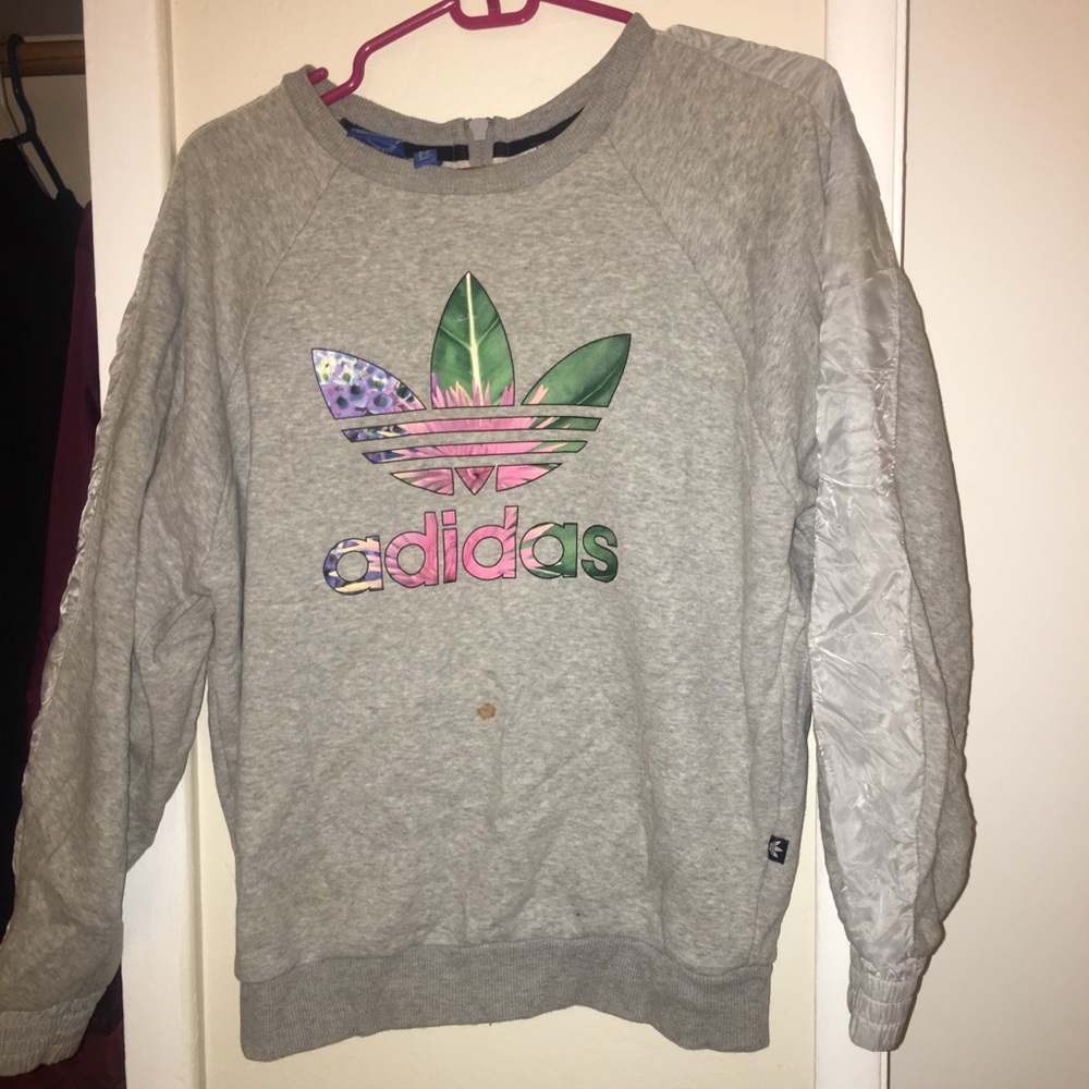 Adidas crewneck with back zipper